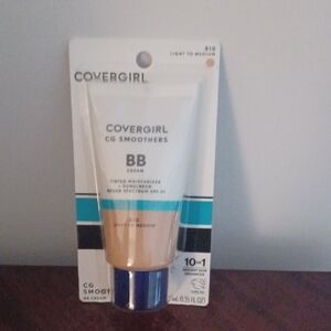 COVERGIRL BB Cream Tube in Light to Medium Beige with Blue Cap